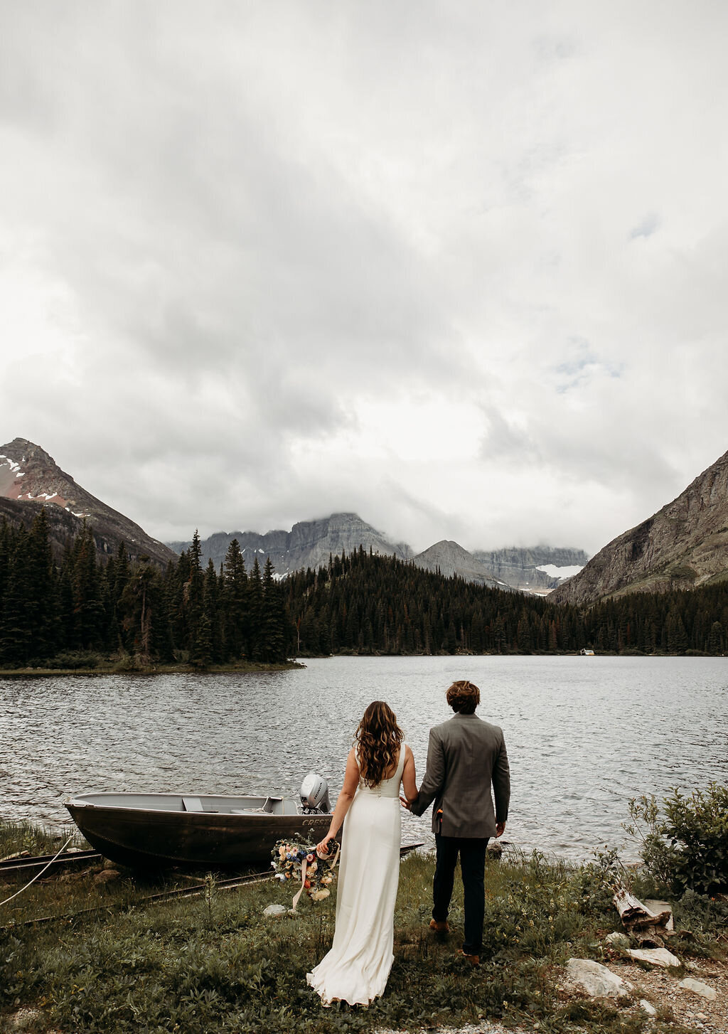 glaciernationalpark-elopement-mountainelopement-mountainadventures-elopement-manyglacierelopement-manyglacier-32