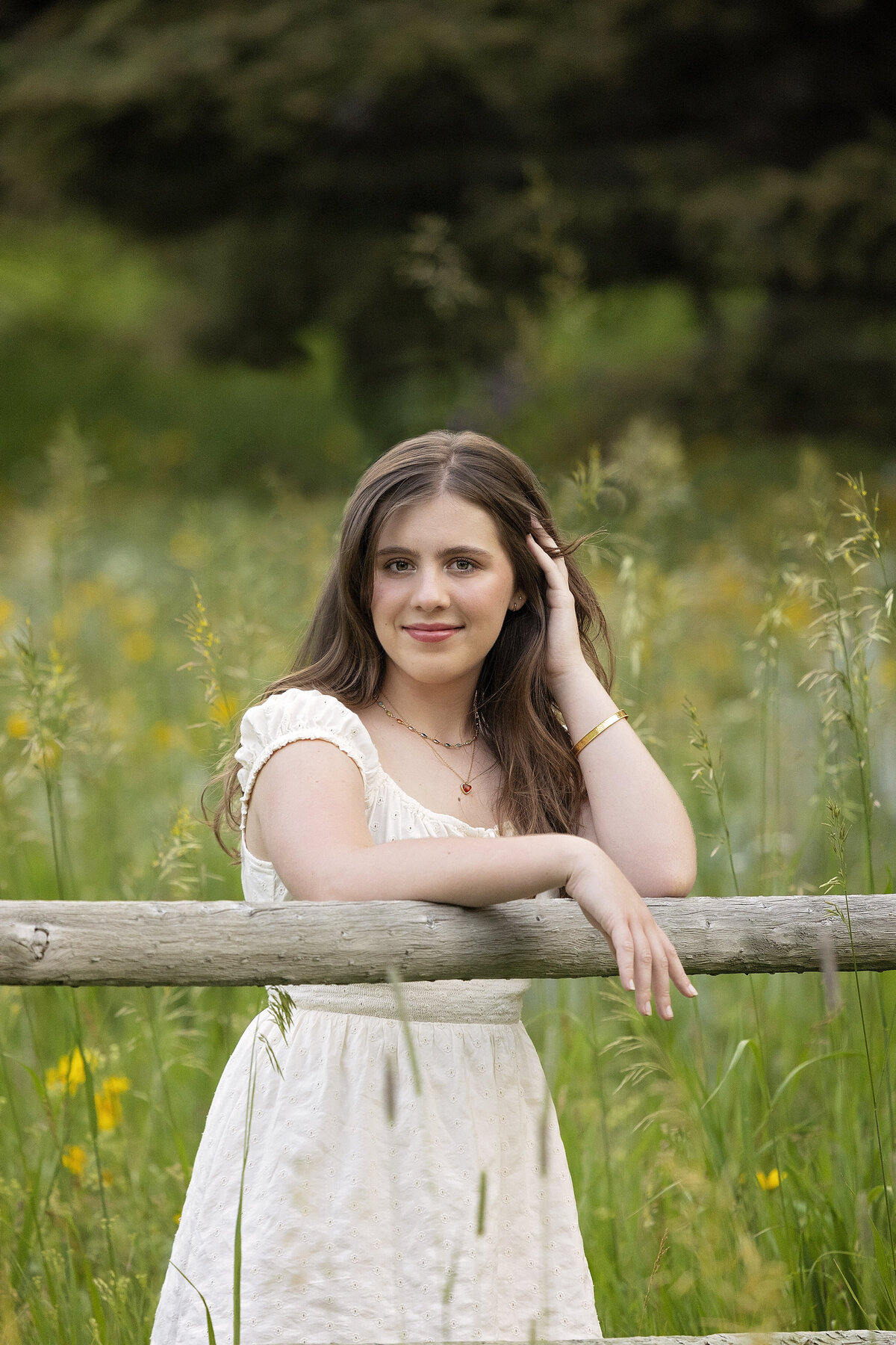 Shanna-Mae-Photography-Montana-Photographer-Highschool-Senior-Mountains-Girl-Poses-Ennis-Bozeman-010