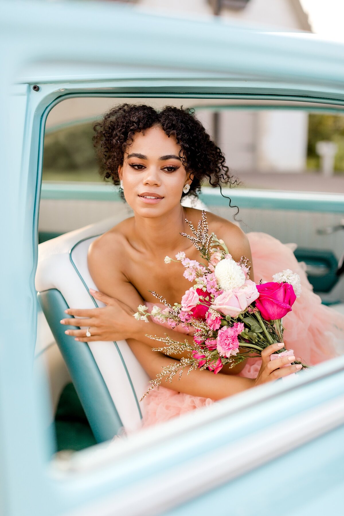 style-me-pretty-romantic-pink-garden-wedding-Wisconsin-alexandra-robyn-photographer-_0026