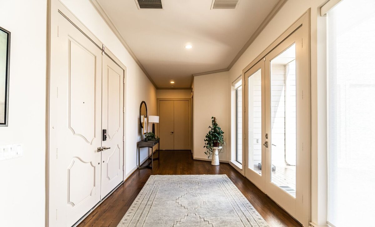 rebekah-nicole-interiors-ember-project-entryway-hallway