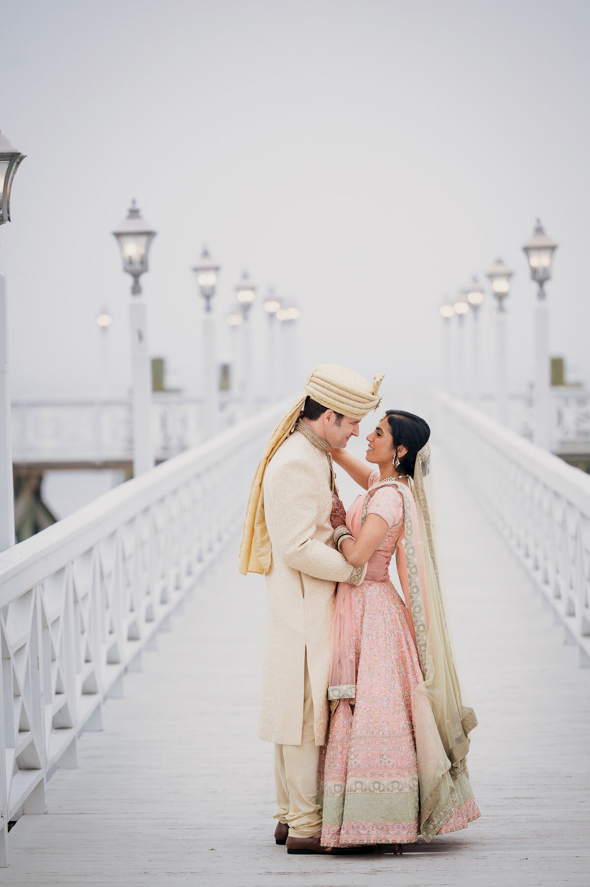 Looking for a Sikh wedding photographer in NJ? Ishan Fotografi is an Indian wedding photography studio that can help!