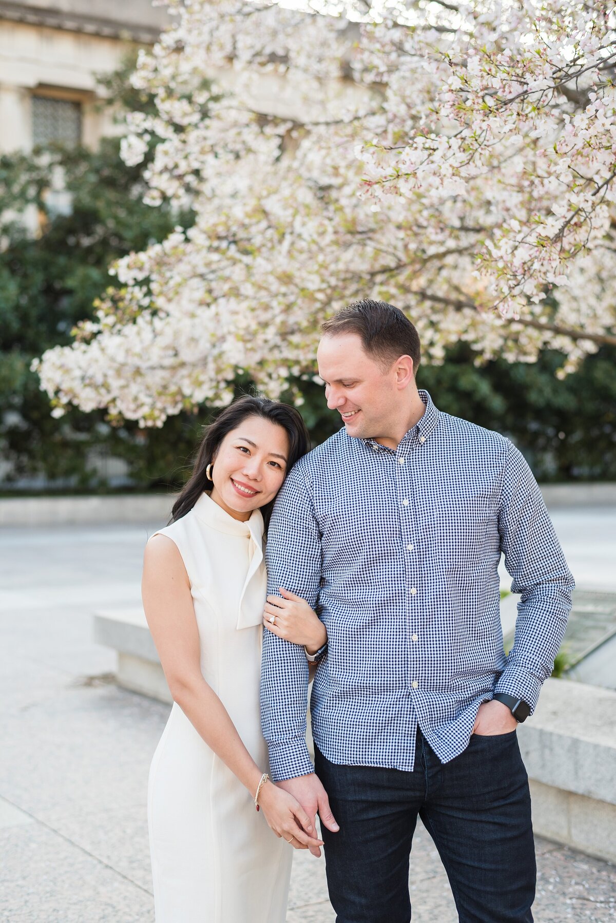 Spring-Engagement-Photos-at-War-Memorial-and-Legislative-Plaza-Nashville+3