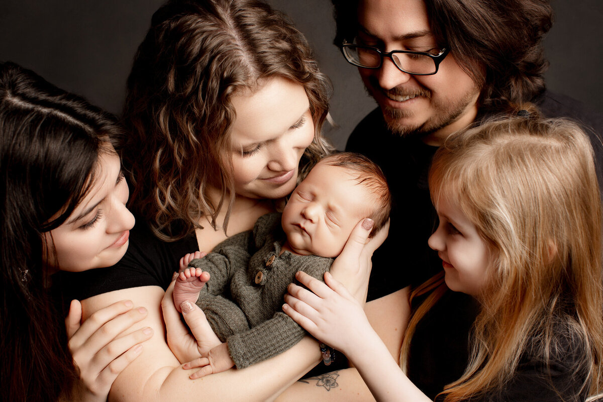 best family photography Fayetteville Arkansas, NWA family photographer, Northwest Arkansas best family photography, family portraits near me, professional family photos, family photography packages