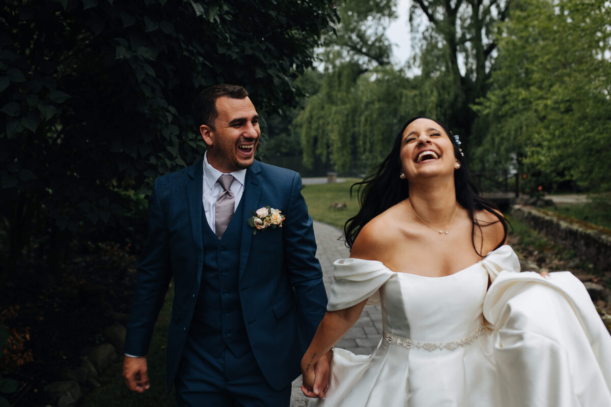 crooked-lake-inn-wedding-photographer-010