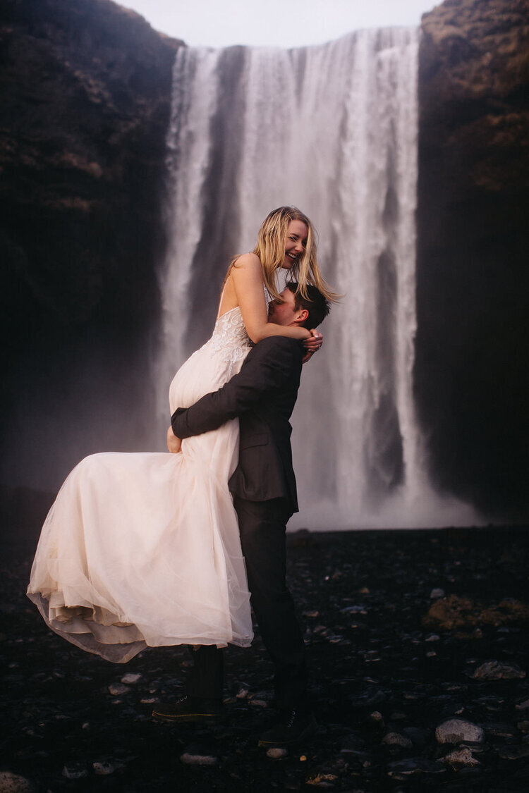 Icelandic+Iceland+Elopement+Wedding+Elope+Photographer+Eloping+Reykjavík+Vik+Black+Sand+Beach+Jökulsárlón+Skogafoss+Waterfall+Vestrahorn+Mountain+Liz+Osban+Photography+Destination+101