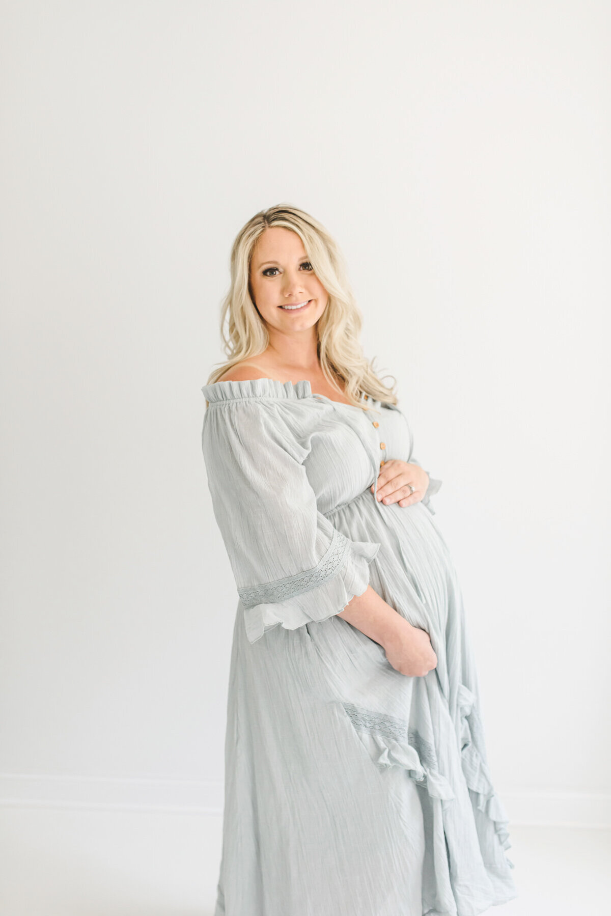 Light-Airy-Maternity-Session-28
