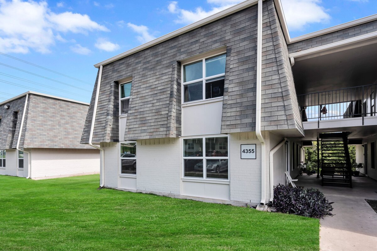 1 Exterior