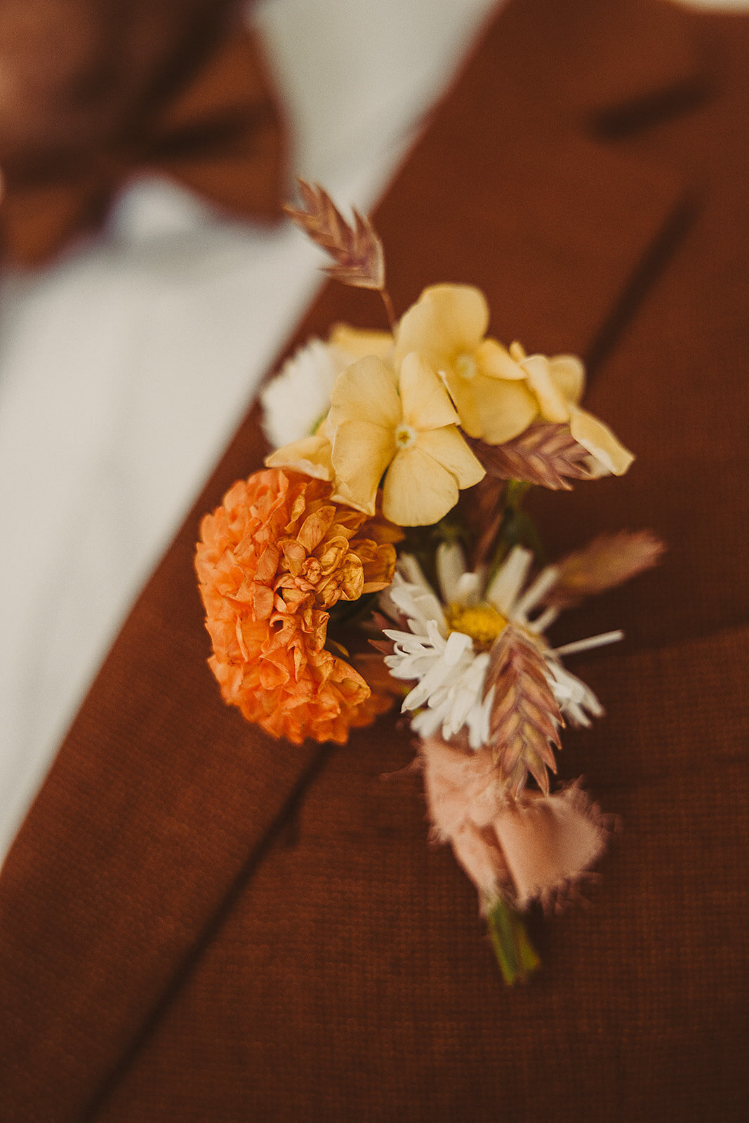 Laure&Nils_huwelijk_bewerkt_klaarmaken+firstlook_-213