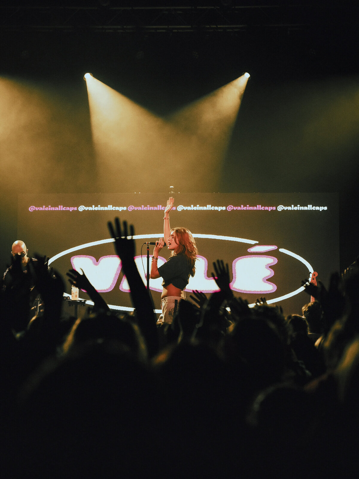 247B176B-E993-4DBE-8A37-CD30D30CF12B