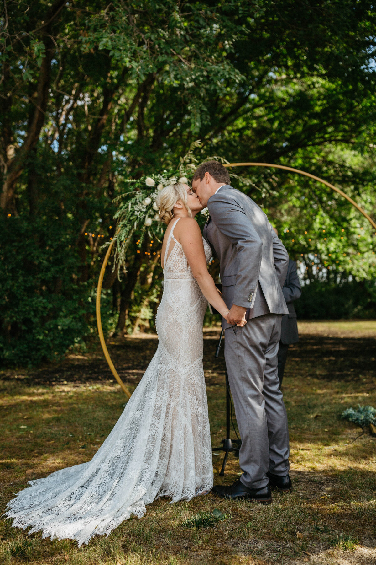 bride-and-groom-first-married-kiss