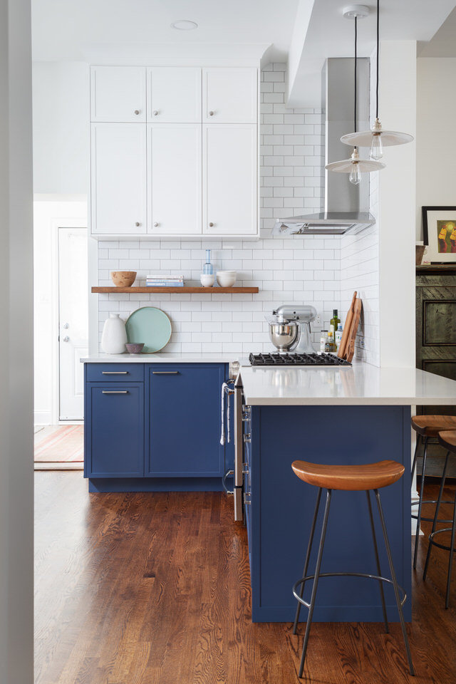 Two-tone kitchen cabinets - Alden stools