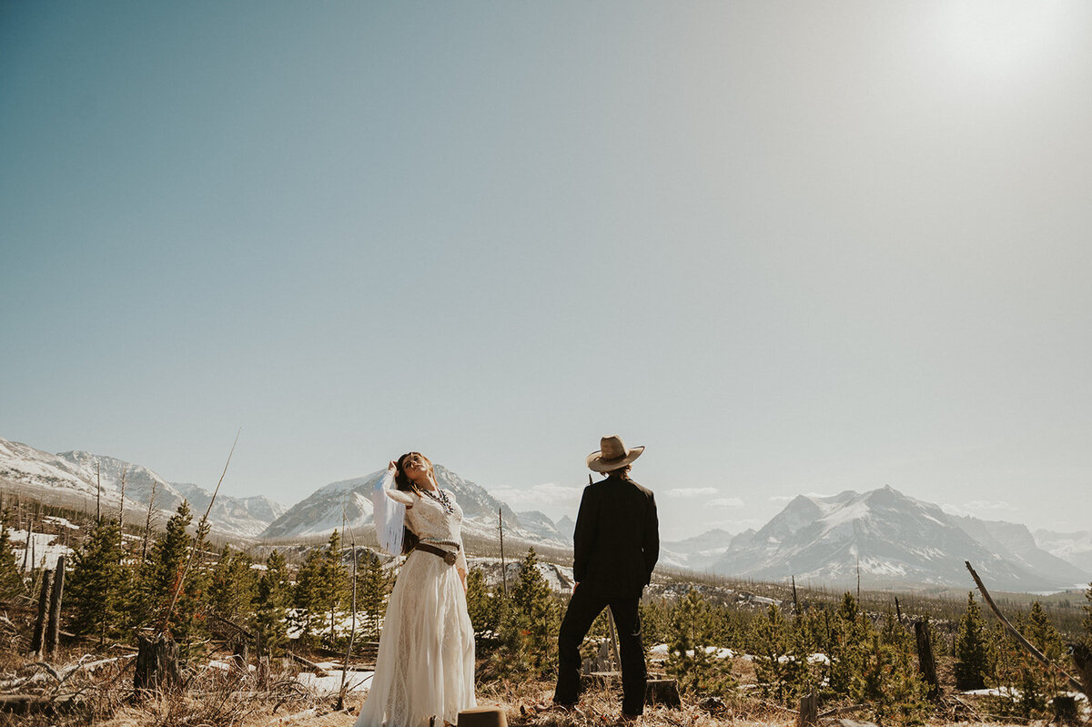 western-boho-glacier-park-elopement-presley-gray-photo-9700