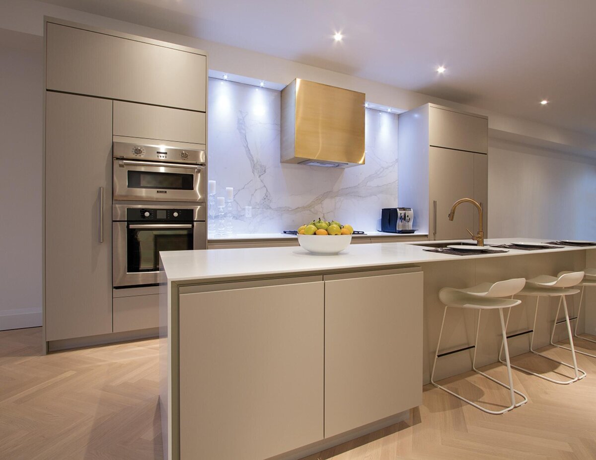 brass hood avani 1