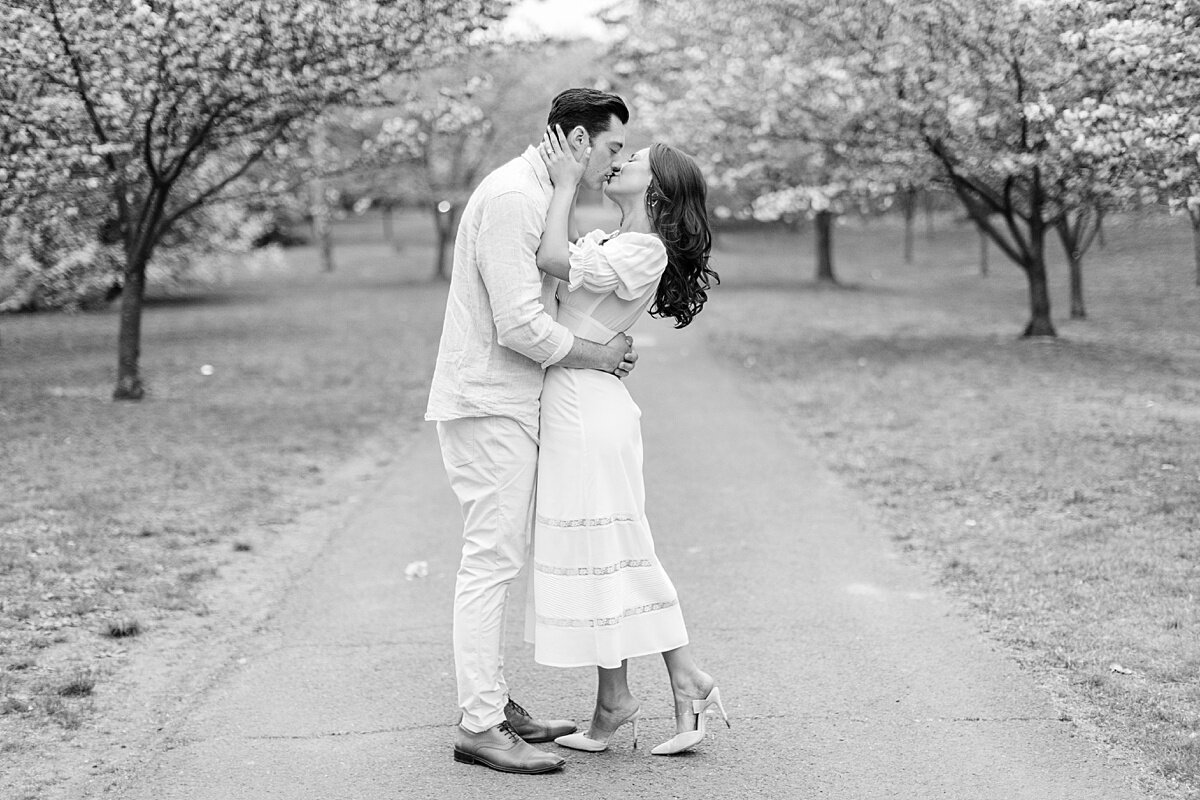 Cherry-Blossom-Engagement-Photographer_0073