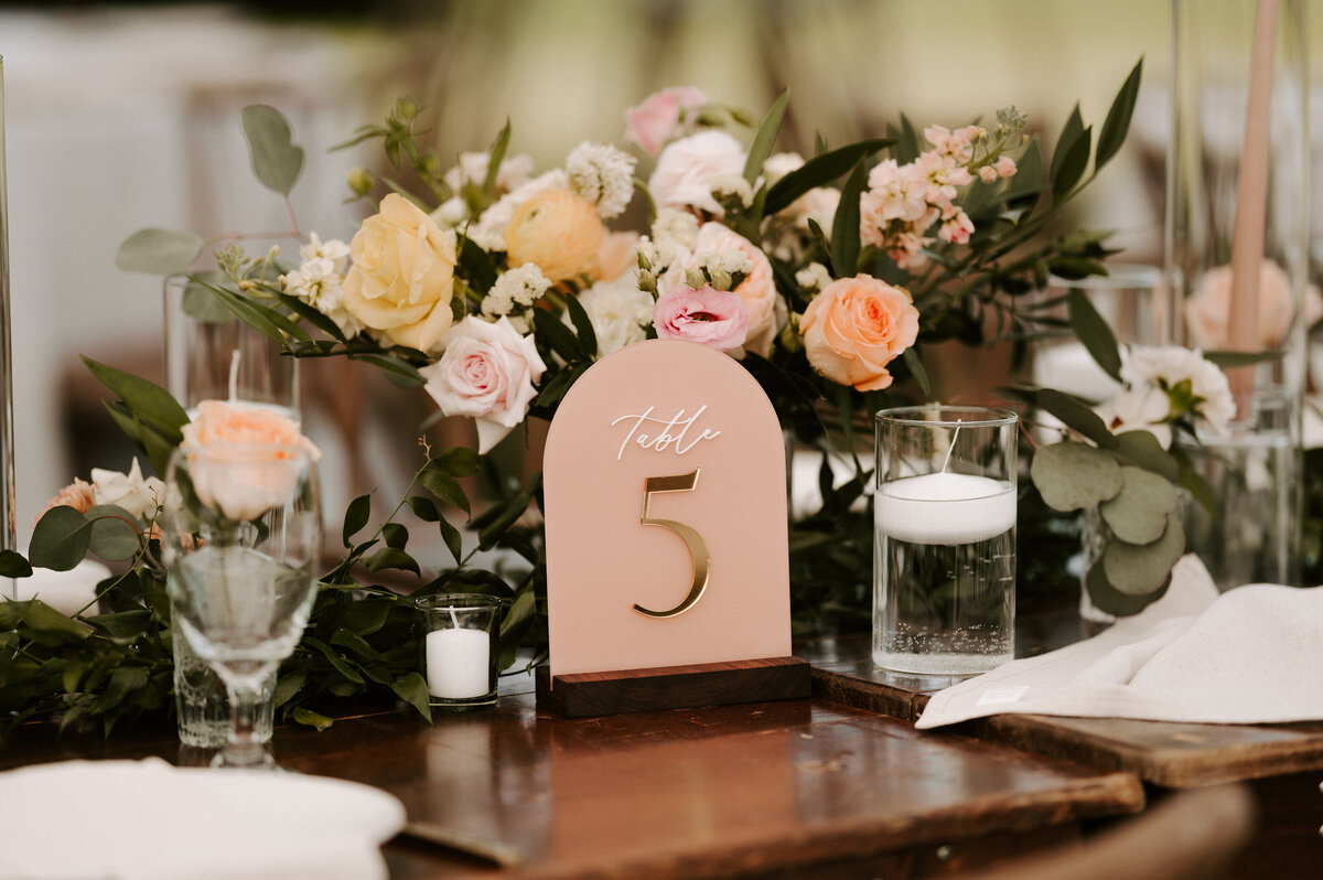 2024_PixelsandWood_Eden&JacobWedding-14