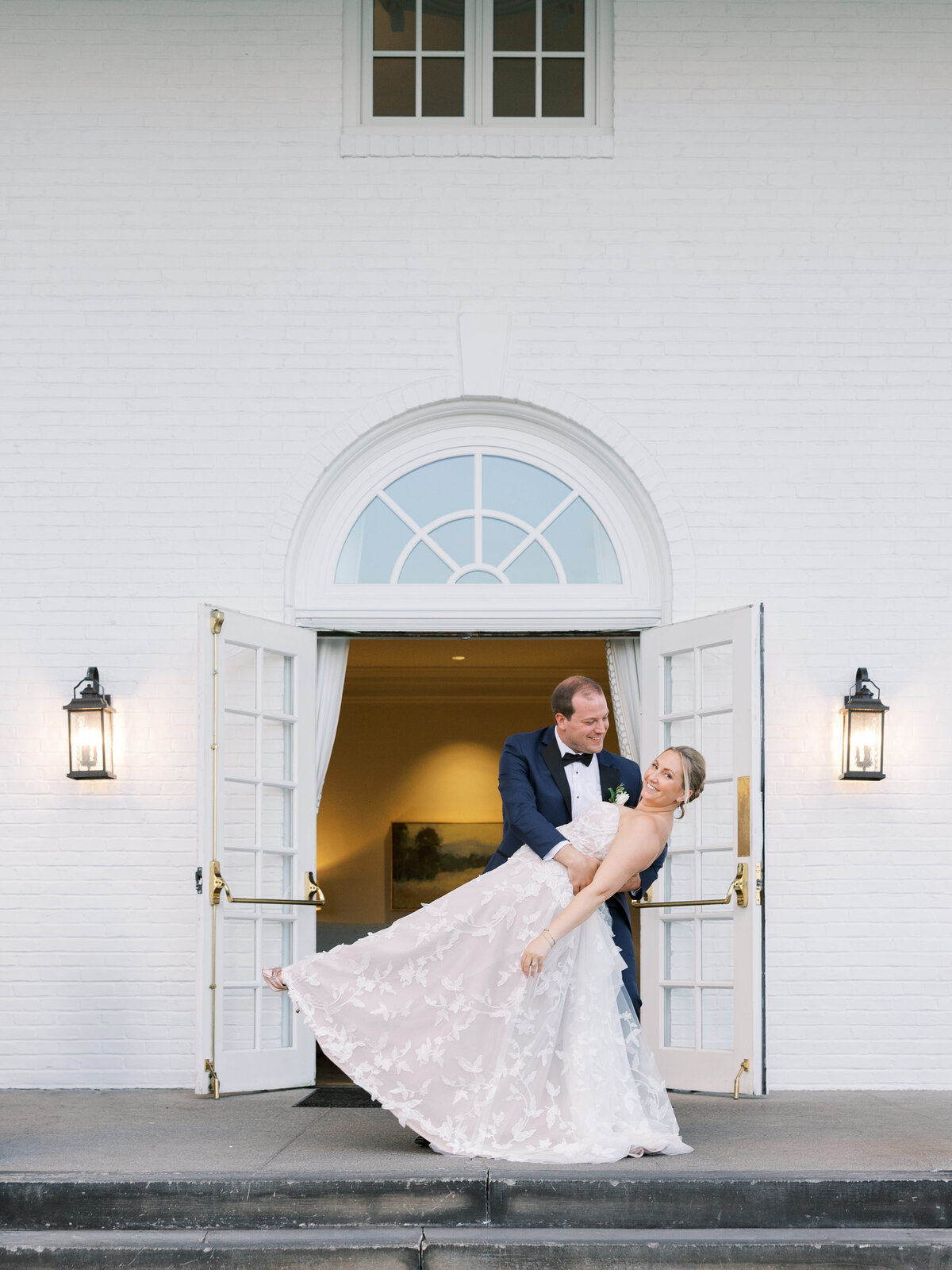 Anne-Troxel-Pittsburgh-Wedding-Photography-Pittsburgh-Field-Club-LGBTQ-Floral-timeless-photos-50