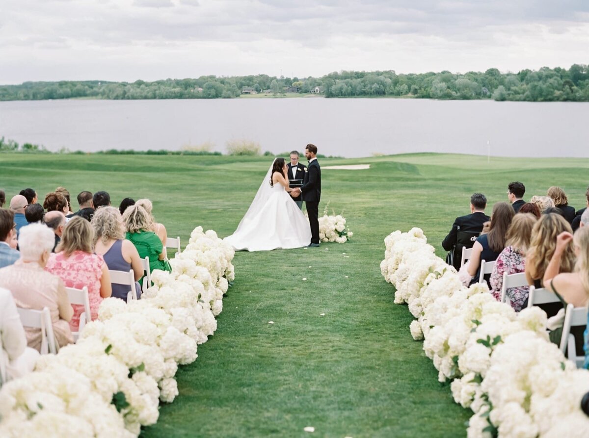 2025_05_17 Jenna + Gray Lake Club Wedding-web-00070