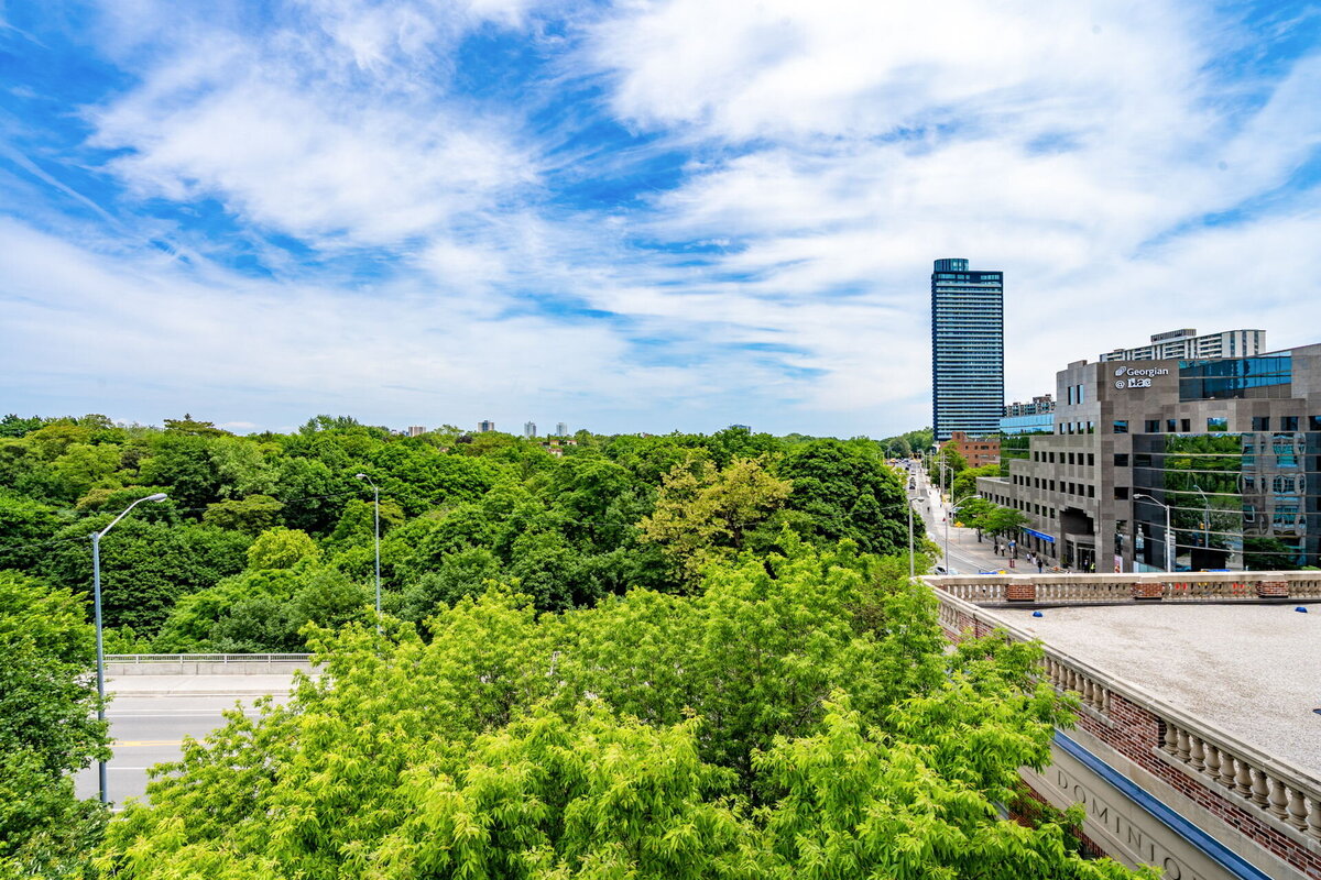 76-web-or-mls-47_007_Balcony