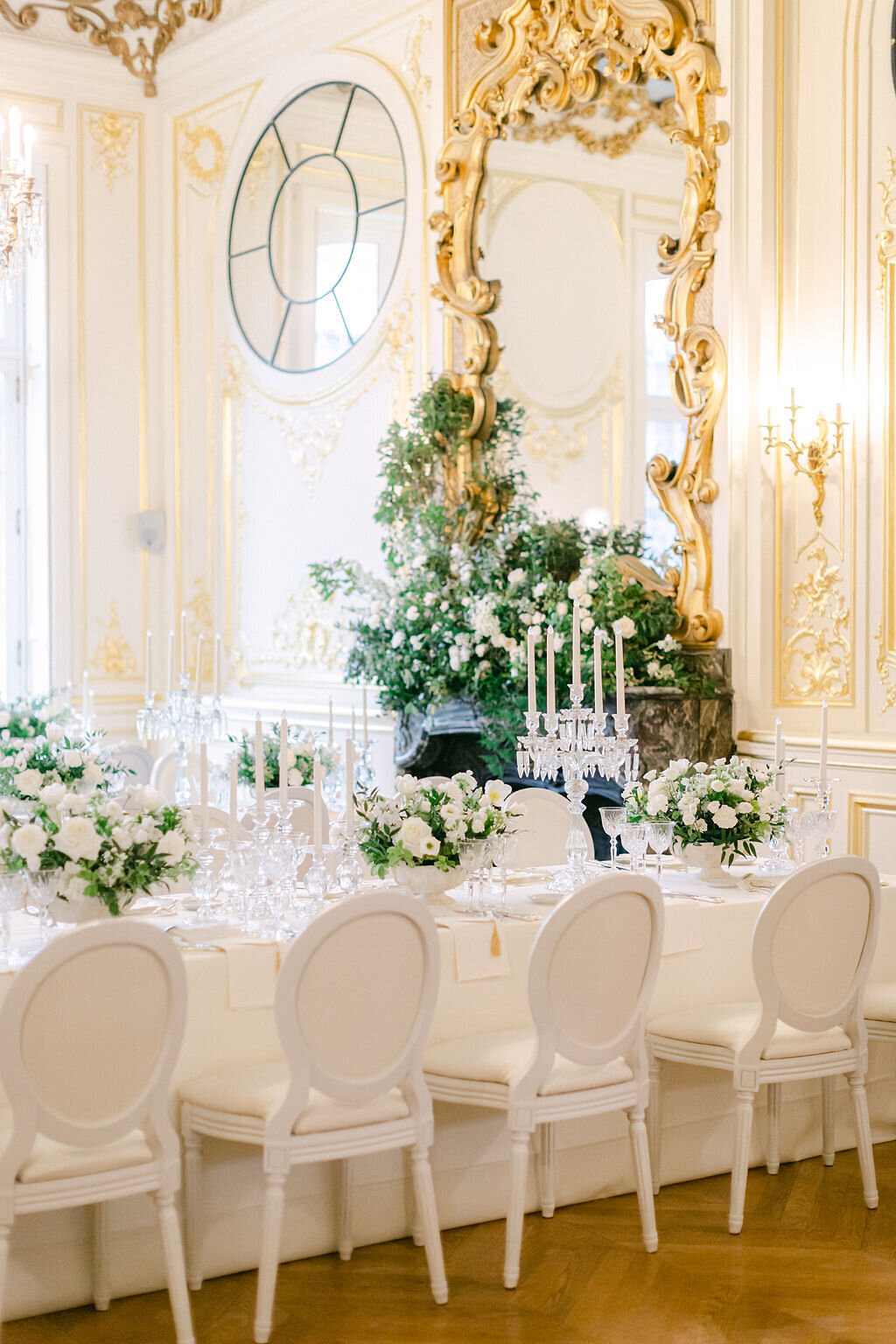 luxurious-wedding-floral-decoration-castle-style16