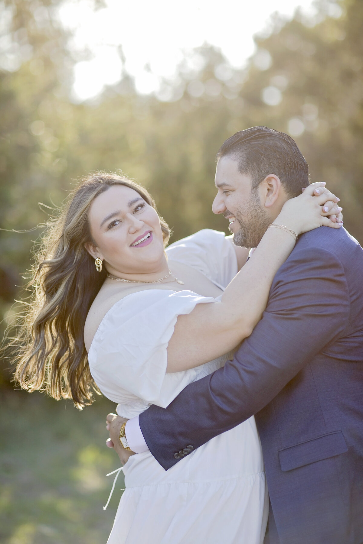 engagement posing-engagement session-government canyon-robin rogers photography