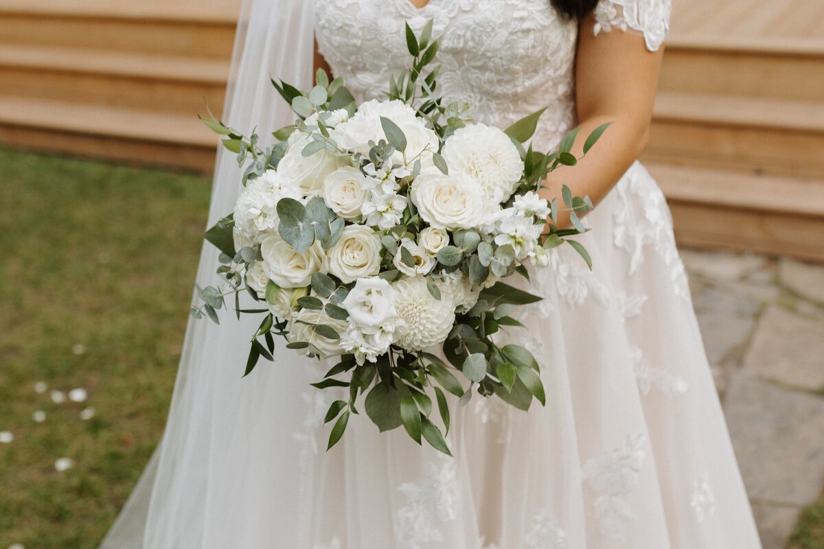 M&M Cranberry Creek Wedding Flowers33