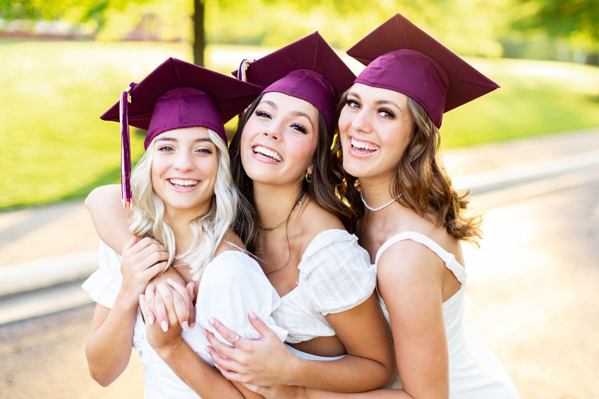 Virginia-cap-and-gown-senior-session-best-friend-5