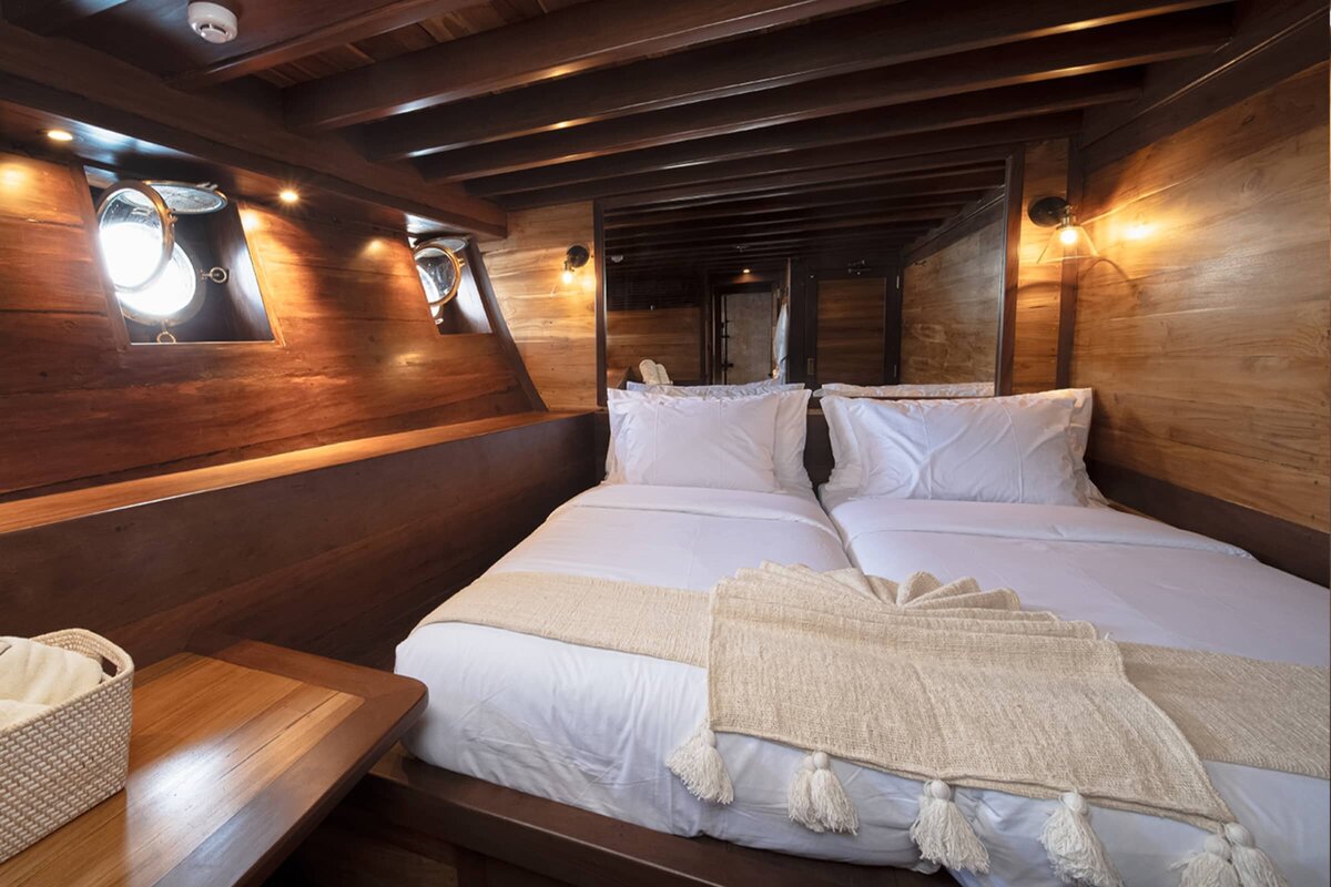 Sanya Luxury Yacht Charter Raja Ampat Lower Cabin 2