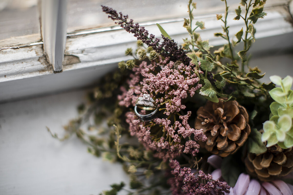 Winter church wedding with bouquet and ring shots