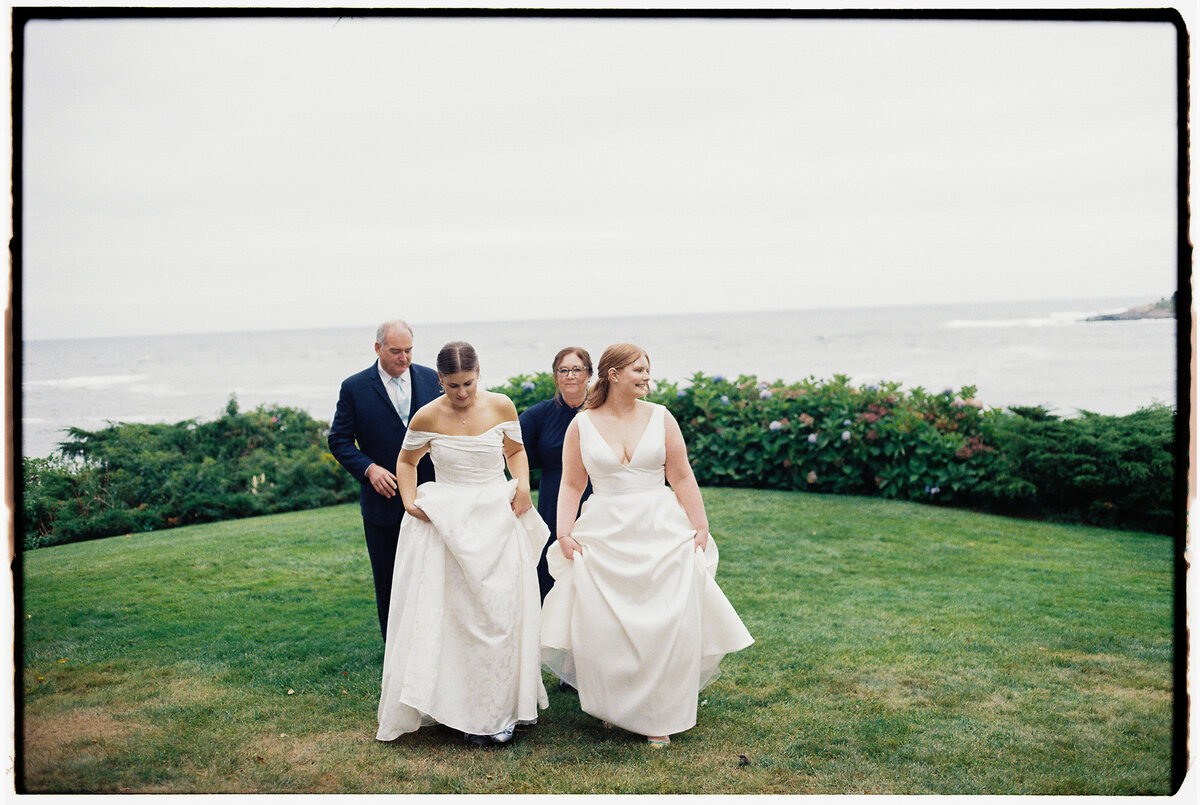 lgbtq-women-wedding-parent-photos