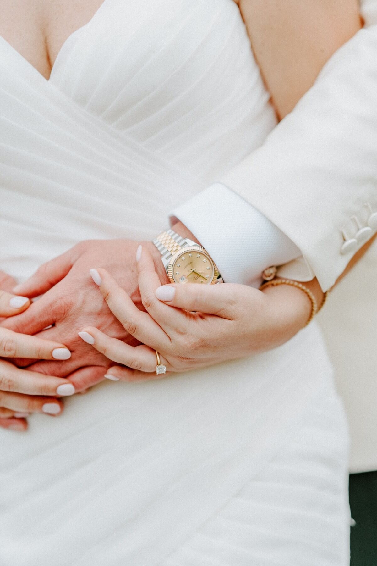 7-kara-loryn-photography-bride-and-groom-hands