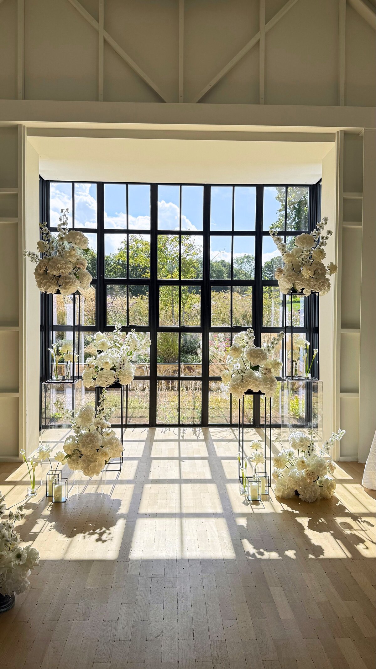 Limekiln sussex wedding flowers