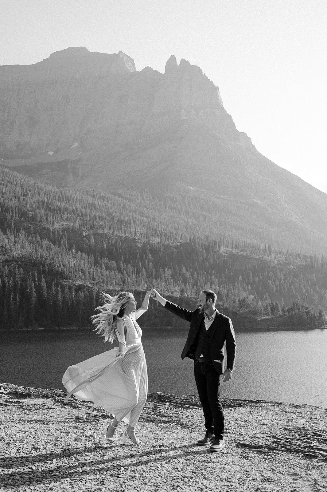 vintage-hollywood-glacier-national-park-elopement-presley-gray-photo0773-2