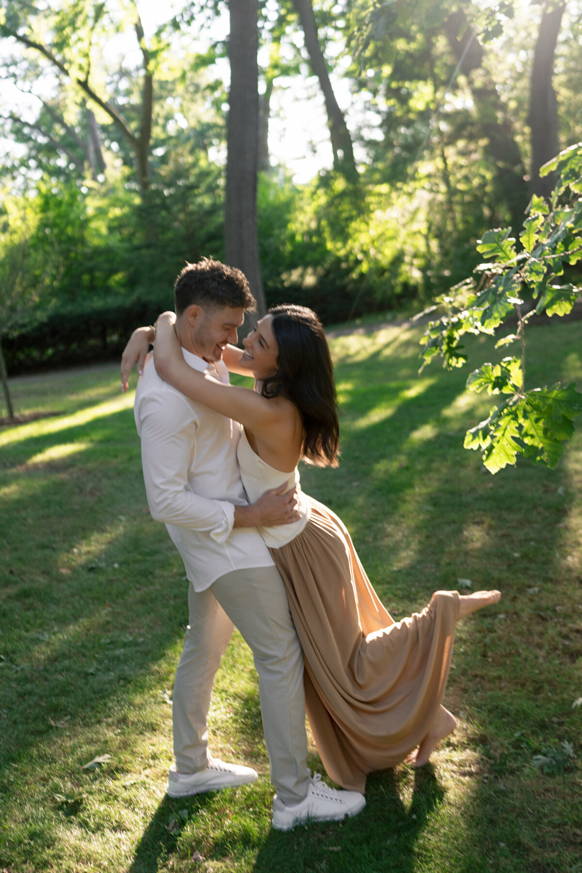 Aspen-Avenue-Chicago-Wedding-Photographer-Engagement-Session-Northwestern-University-Evanston-Prada-Puppy-Editorial-Candid-Stylist-Beach-17