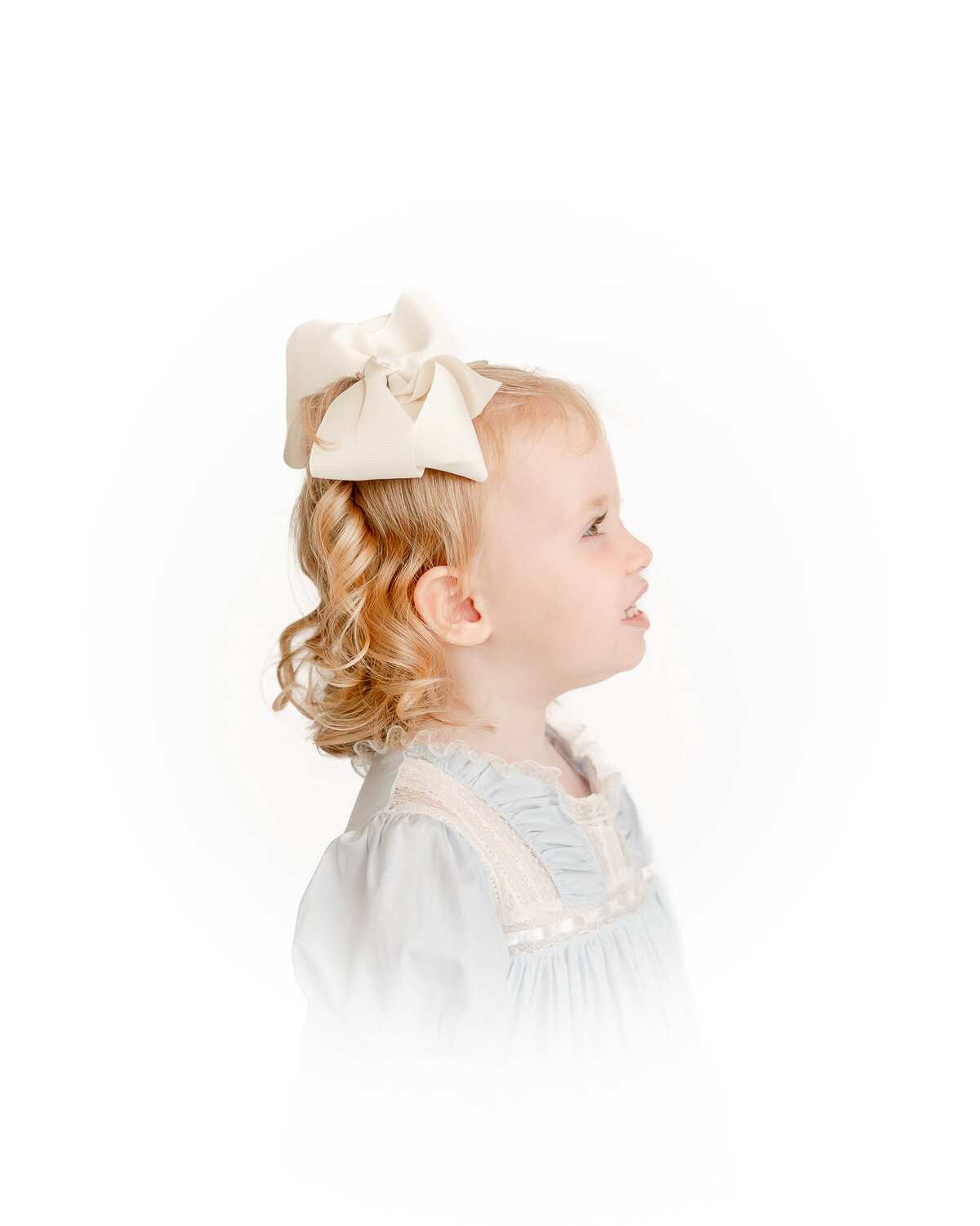 Vingetted children's portrait