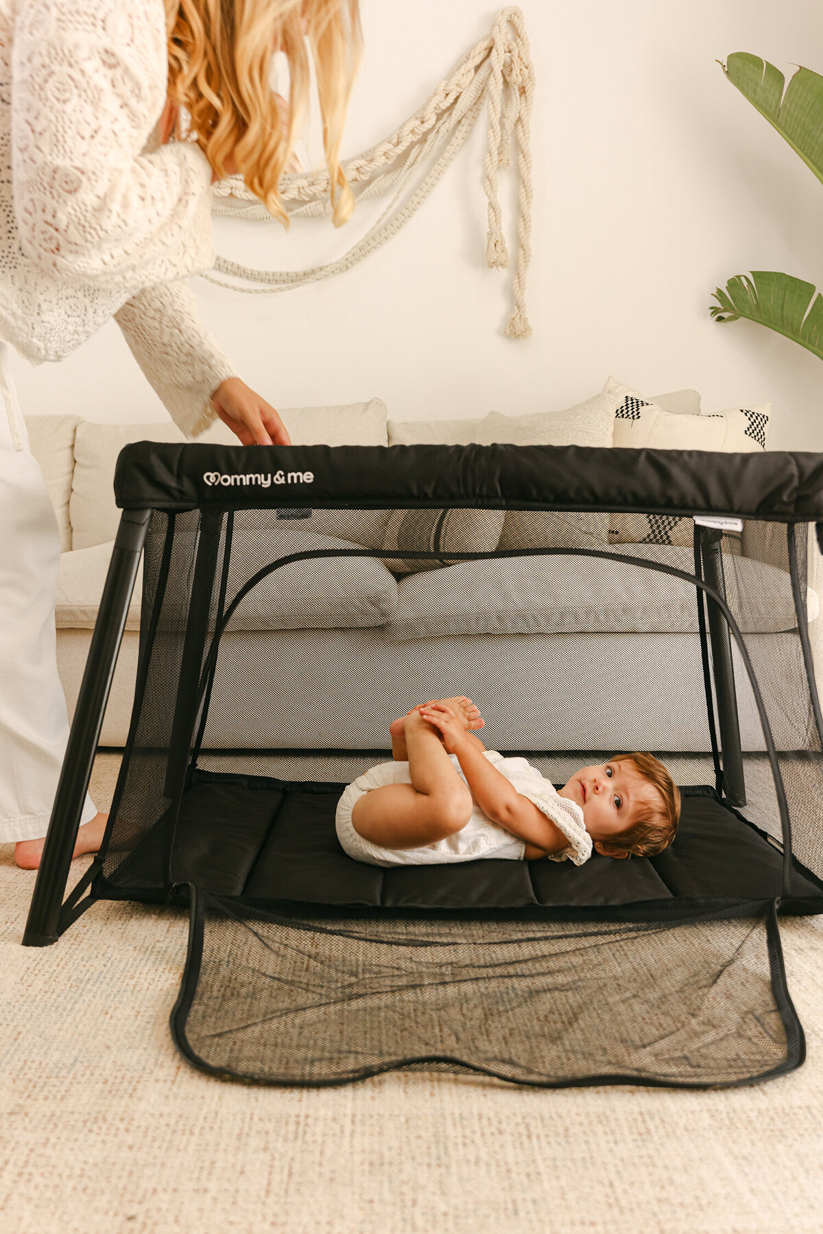 full-service-production-baby-travel-crib-commercial-lifestyle-photography-california