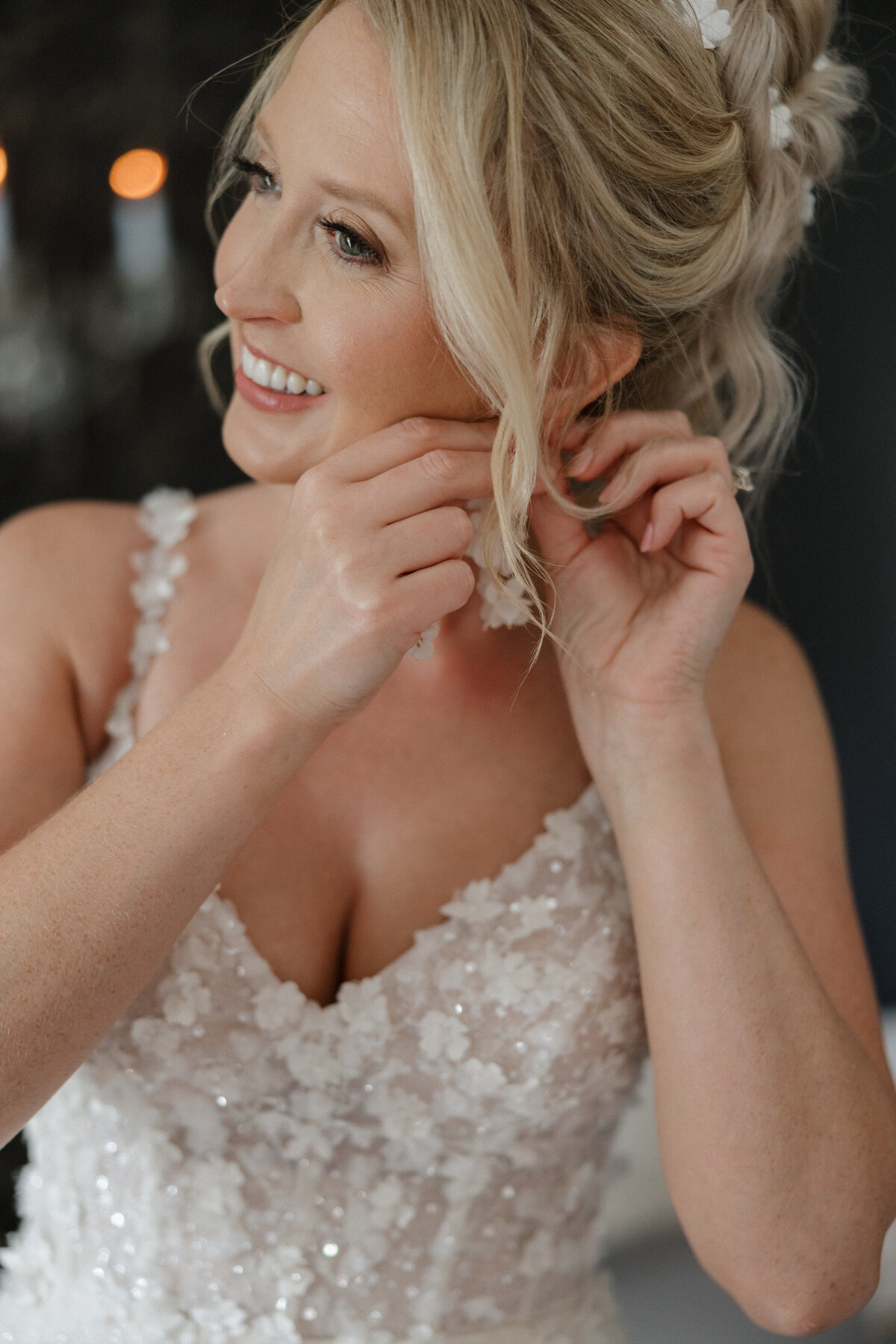 Indianapolis wedding photographer candid bridal prep photo