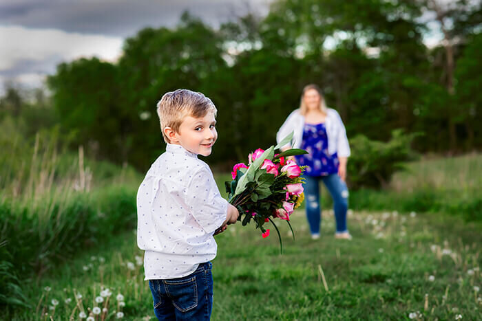 boy-gives-mom-flowers-green-mothers-day