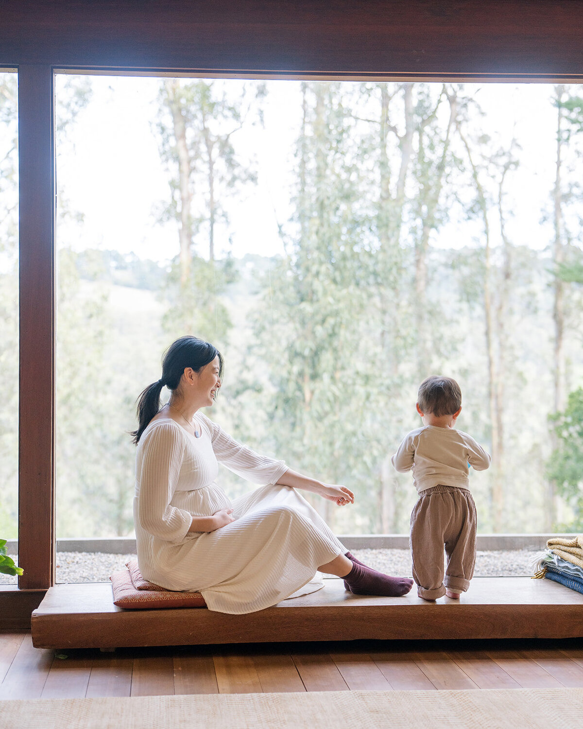 Pregnant mom portrait indoor studio Berkeley Bay Area maternity photographer