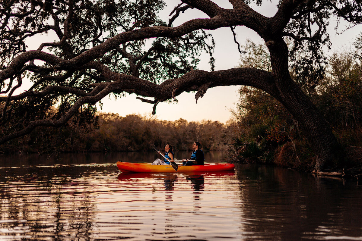 Austin couple kayaks in Palmetto State Park after a private vow ceremony