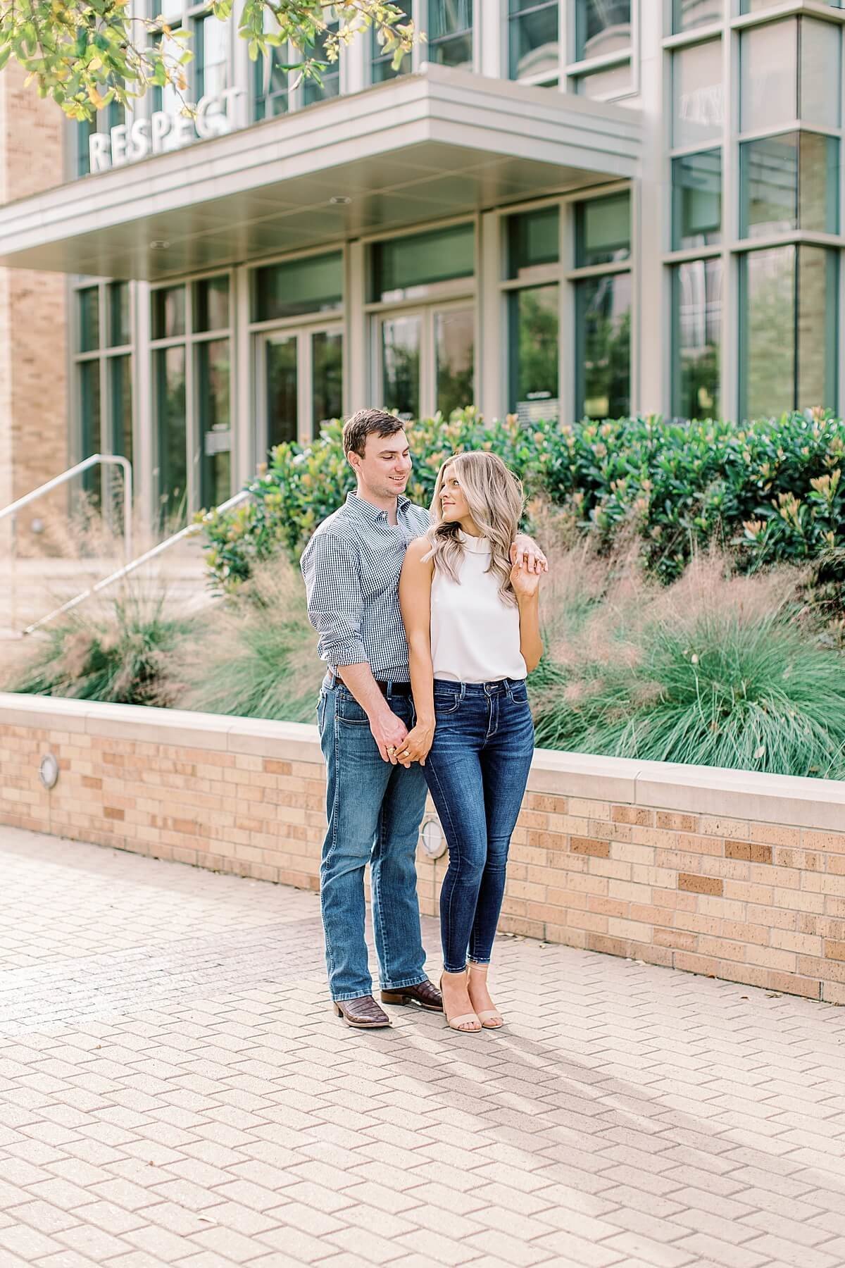 Engagement Session at Texas A&M by Houston Wedding Photographer Alicia Yarrish Photography_0020