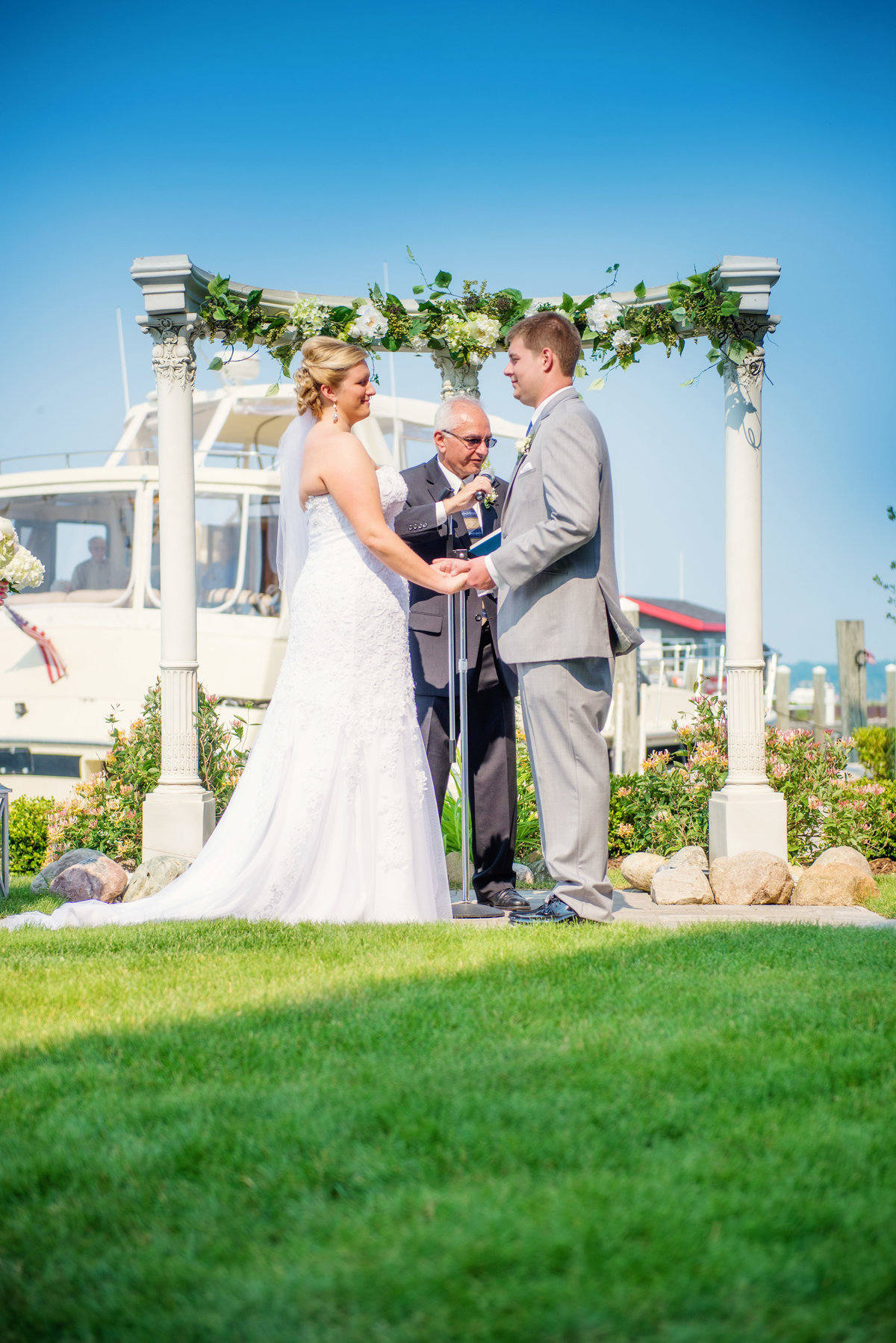 visions centerpointe wedding photographers in traverse city michigan