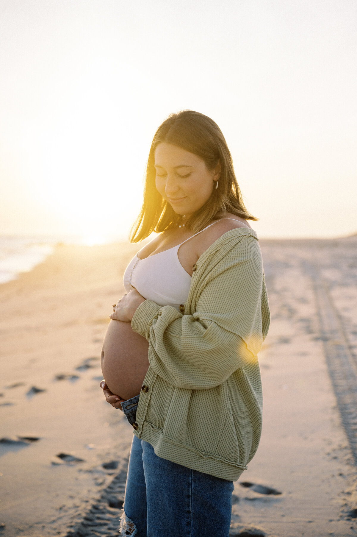 CapeMayLighthouse_BeachMaternitySession_TaylorNicollePhoto-50