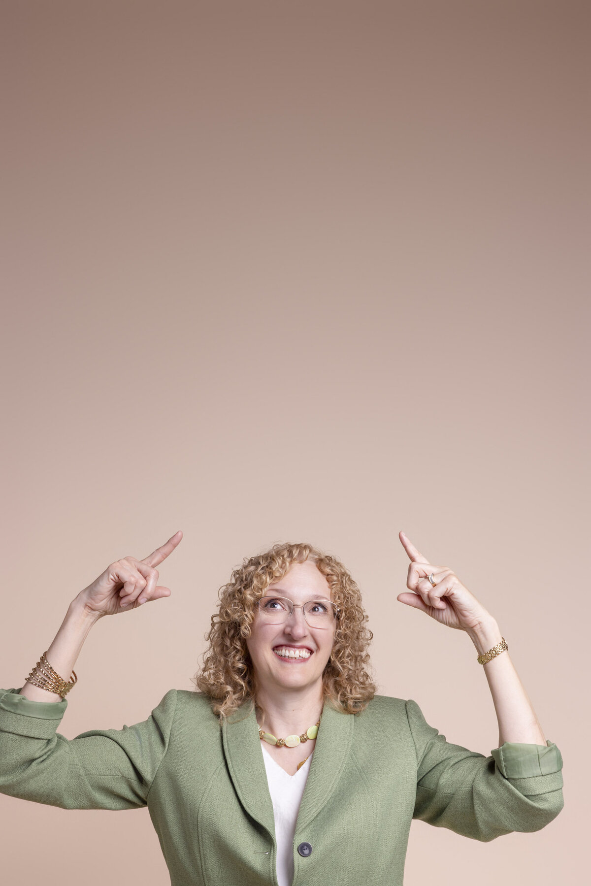 Aviatra-cincinnati-personal-brand-photos-Jennifer Blackburn-your-brand-compass-2064