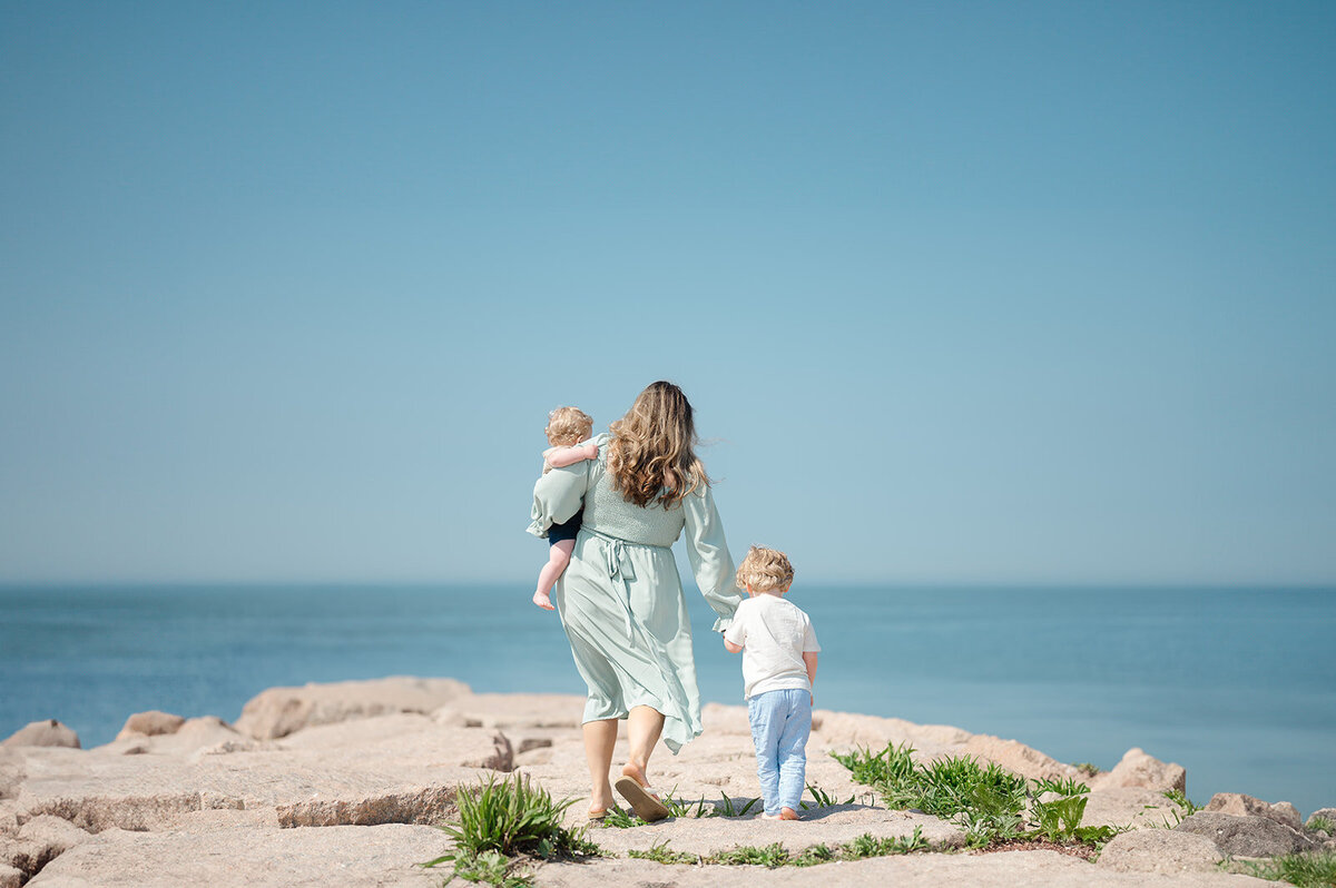 Family-HammonassetBeach-Brianna_April292024_0006