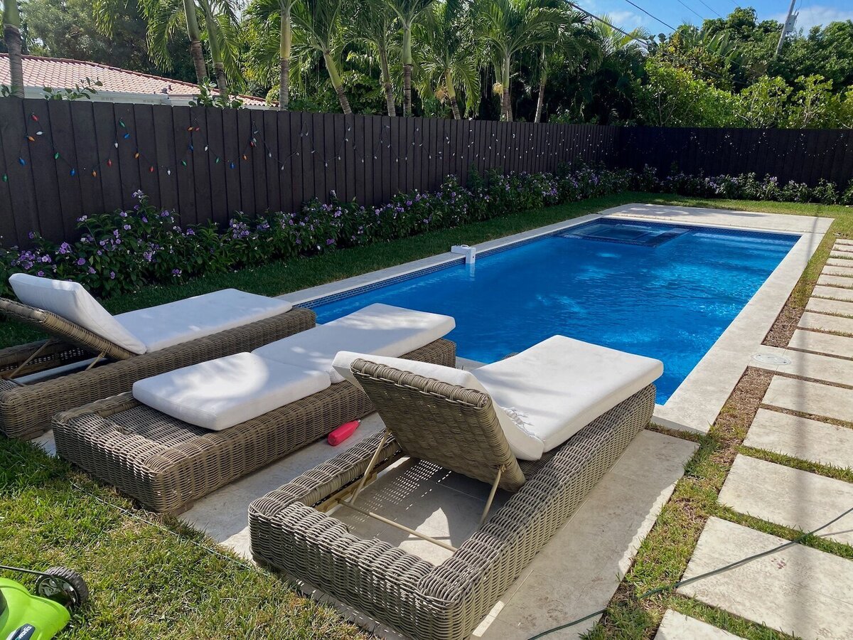 lounge-rectangle-pool-and-spa
