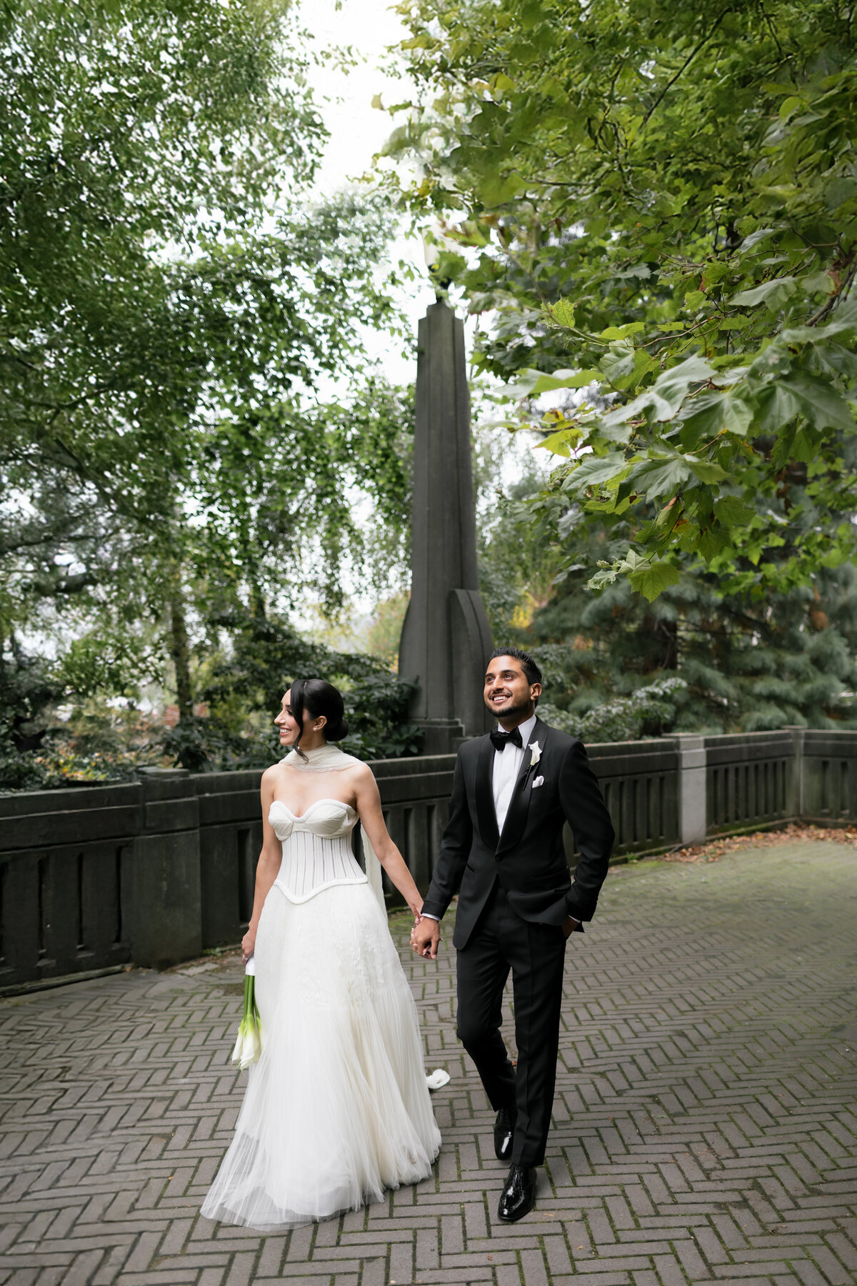 MeghanHemstra-Elegant-Black-Tie-Vancouver-Convention-Centre-Wedding-2