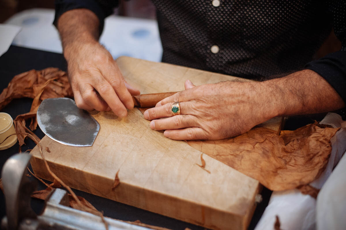 cigar-roller-event-photography