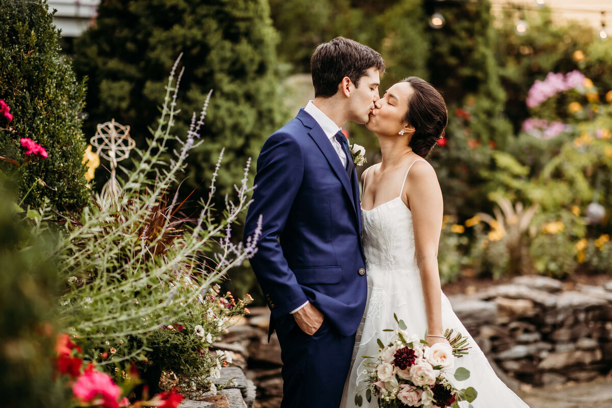 New_Hampshire_Wedding_Photographer_Bedford_Village_Inn-29