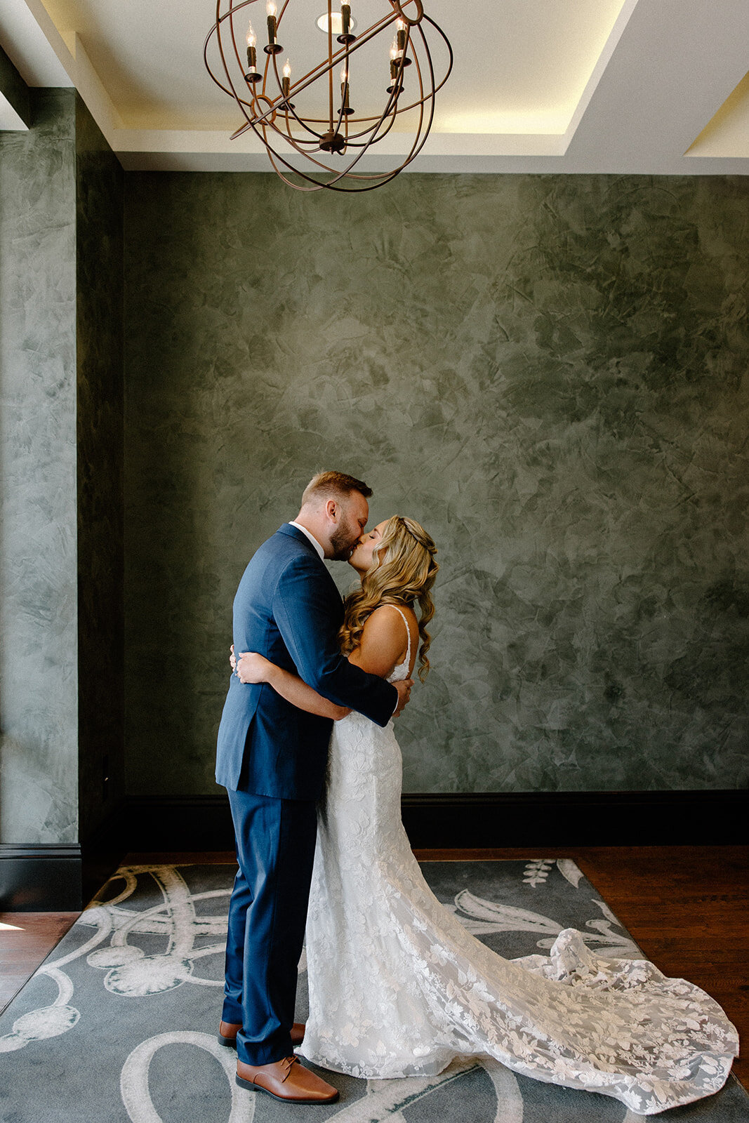 tampa river center wedding photos alexisbedenbaughphotography-16