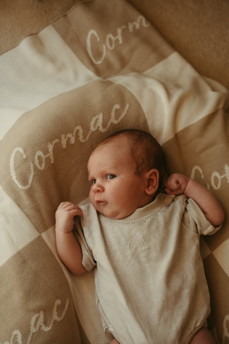 perth-newborn-baby-photographer-natural-in-home (5)